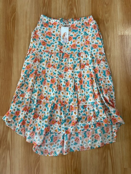 PrettyGarden Dresses & Skirts - NWT High-Low skirt
